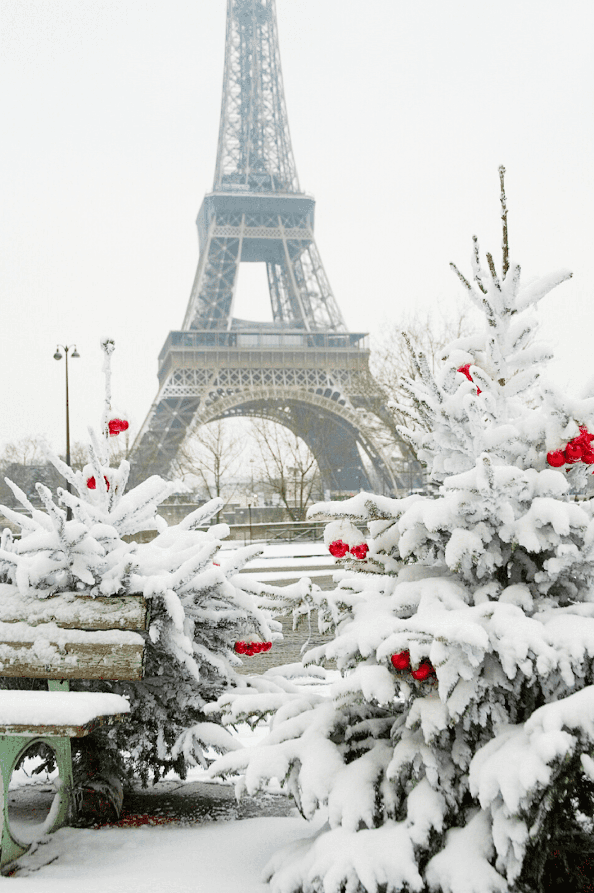 Eiffel-Christmas