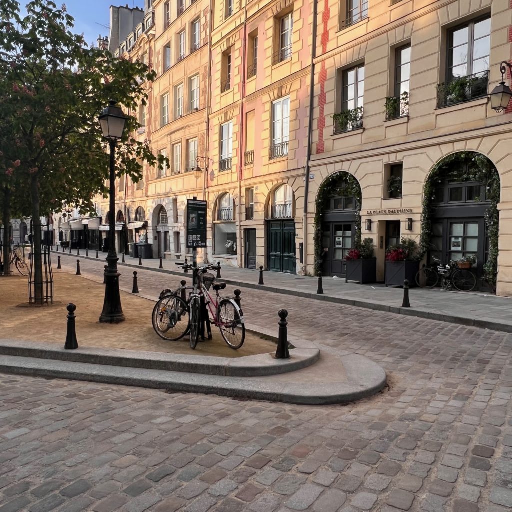 Place Dauphine history