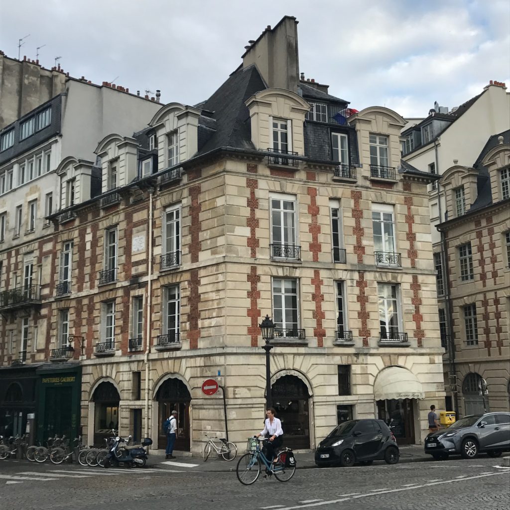 Place Dauphine history