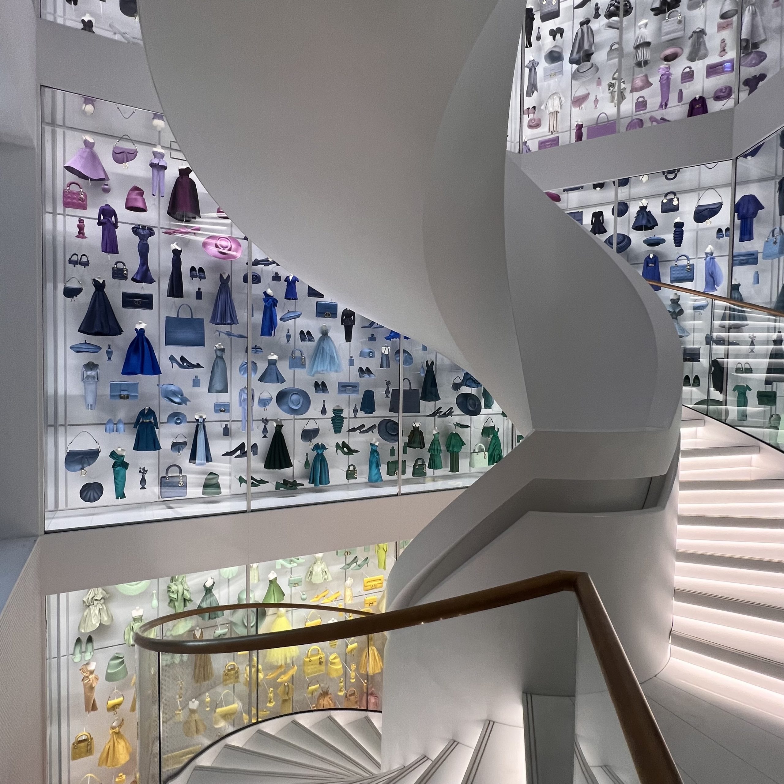 La-Galerie-Dior-Stairs-2