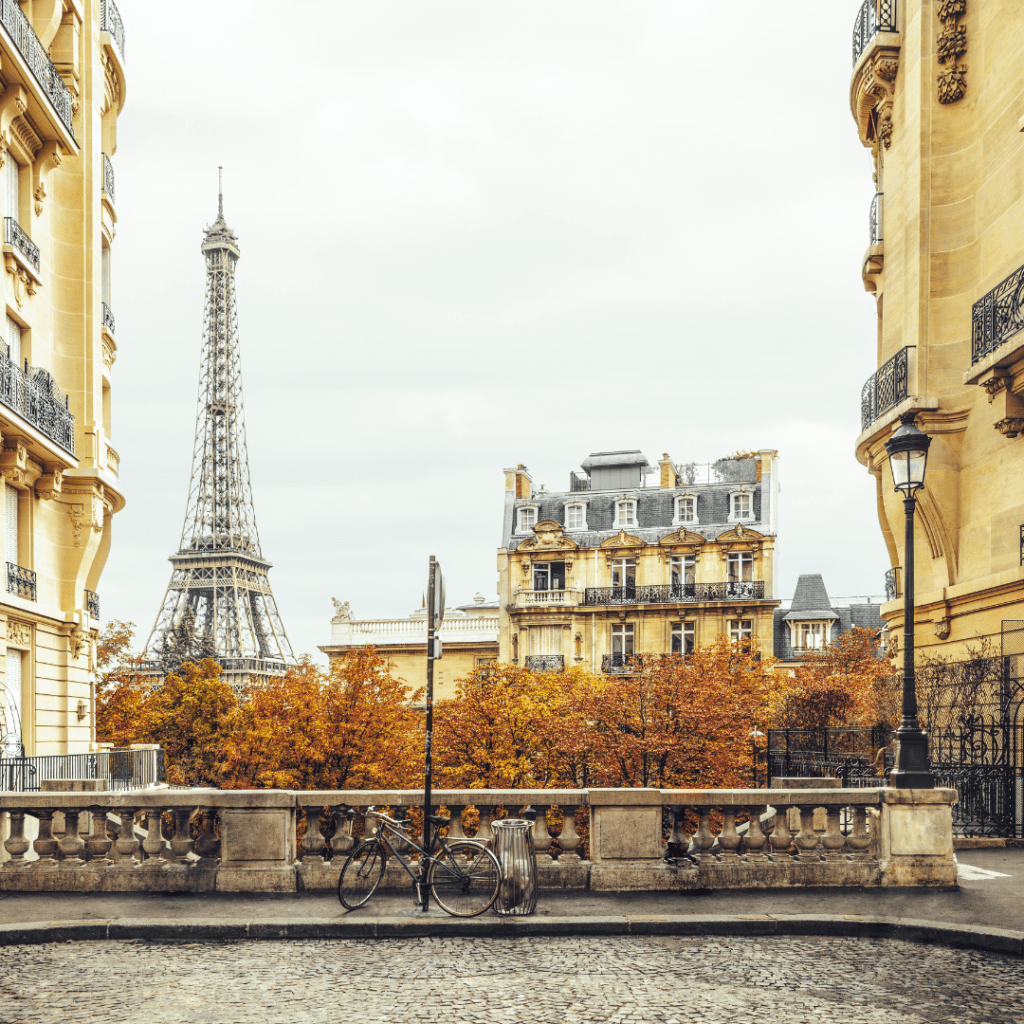 What to wear in Paris in autumn